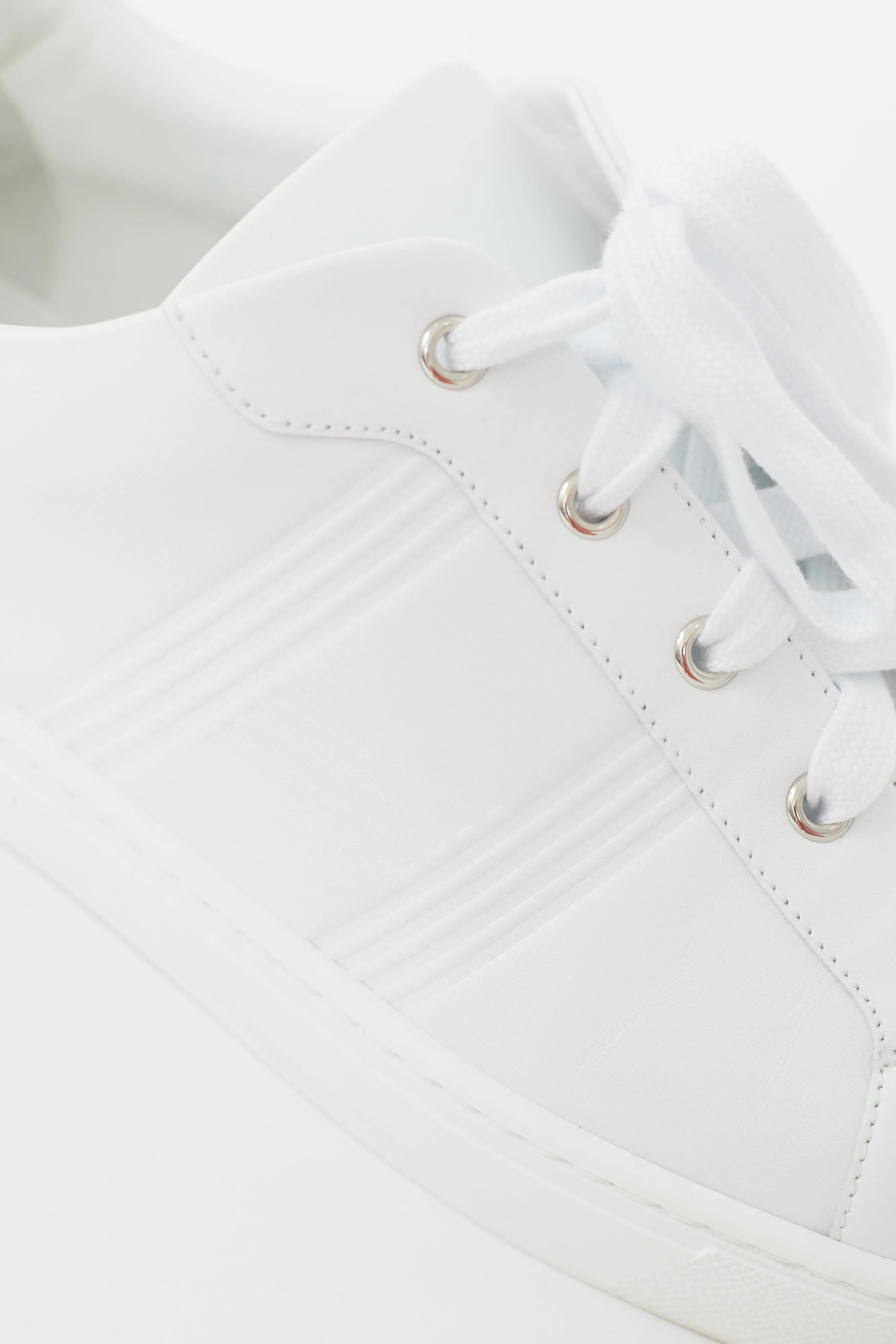White Avantage Low Top Sneaker