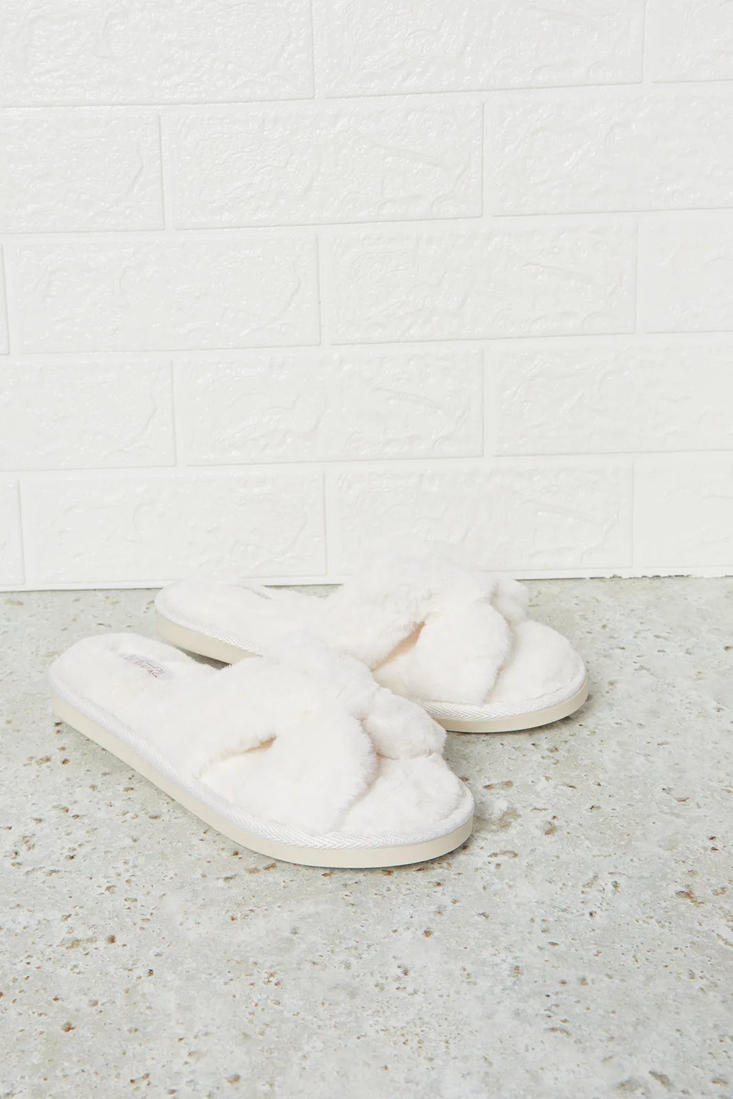 Women Ivory H Upper Slipper